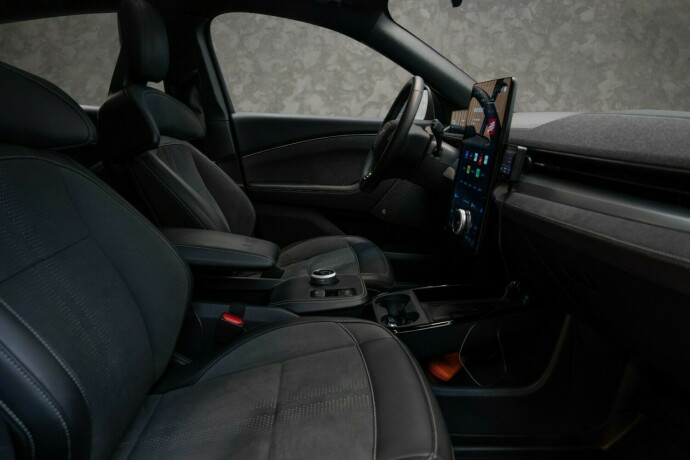 ford-mustang-mach-e-elektrisitet-2024-big-34