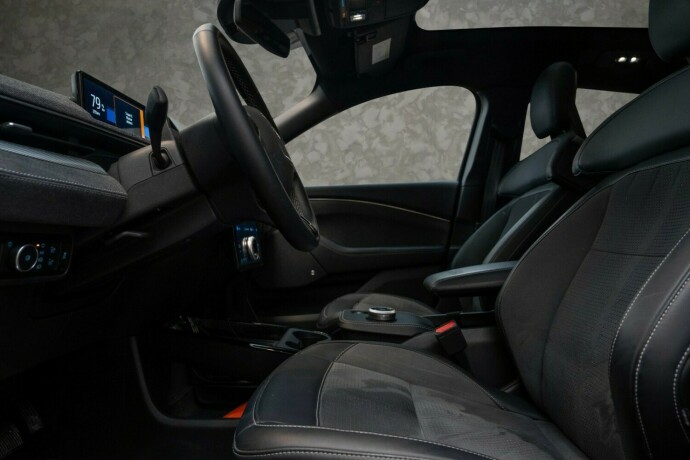 ford-mustang-mach-e-elektrisitet-2024-big-27