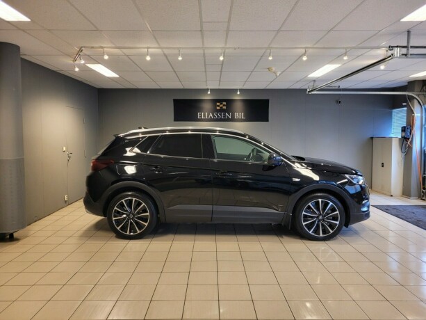 opel-grandland-x-plug-in-petrol-2021-big-3