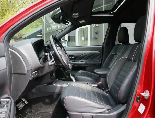 mitsubishi-outlander-elektrisitetbensin-2018-big-8