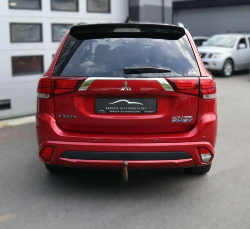 mitsubishi-outlander-elektrisitetbensin-2018-big-5