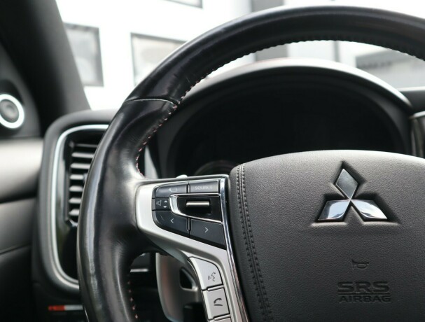 mitsubishi-outlander-elektrisitetbensin-2018-big-14