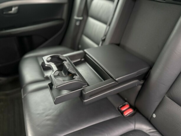 volvo-xc-70-diesel-2015-big-13