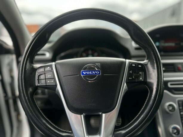 volvo-xc-70-diesel-2015-big-22