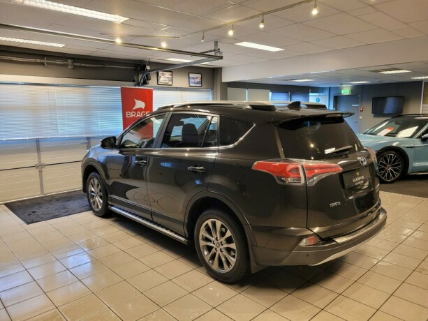 toyota-rav4-elektrisitetbensin-2016-big-6
