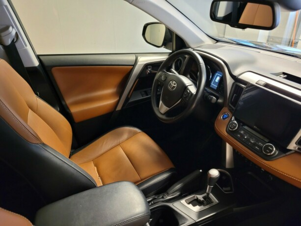 toyota-rav4-elektrisitetbensin-2016-big-14