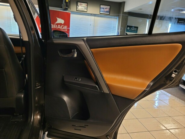 toyota-rav4-elektrisitetbensin-2016-big-19