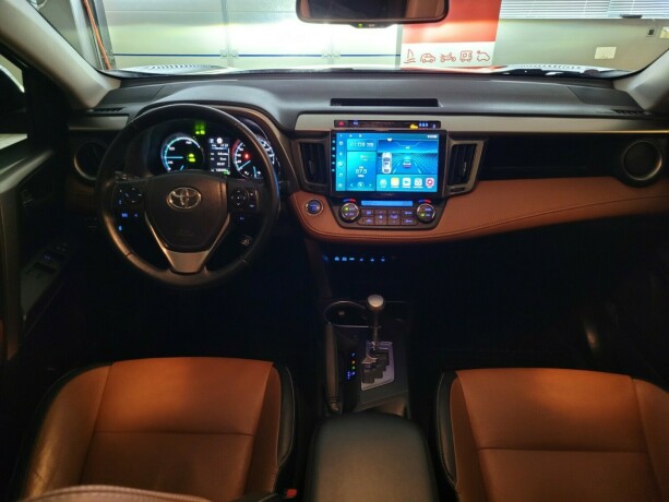 toyota-rav4-elektrisitetbensin-2016-big-37