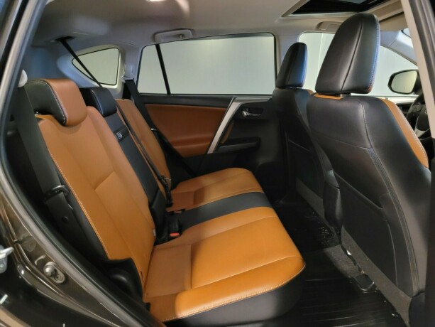 toyota-rav4-elektrisitetbensin-2016-big-18