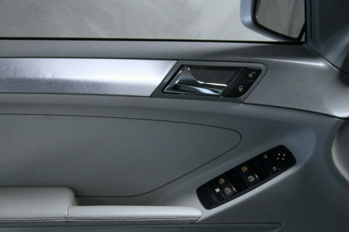 mercedes-benz-m-klasse-diesel-2009-big-16