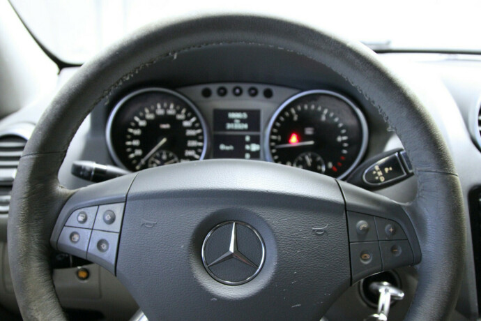 mercedes-benz-m-klasse-diesel-2009-big-11