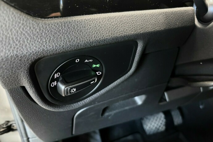 volkswagen-touran-diesel-2017-big-19