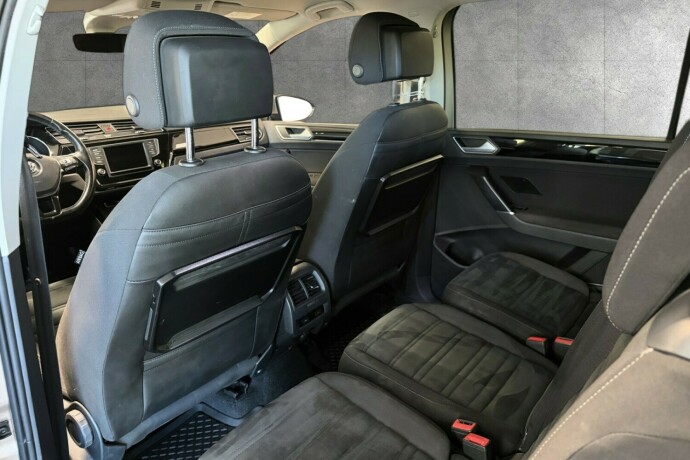 volkswagen-touran-diesel-2017-big-3