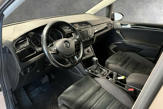 volkswagen-touran-diesel-2017-big-4