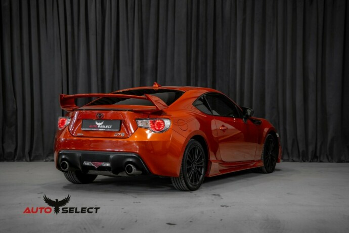 toyota-gt86-bensin-2013-big-13