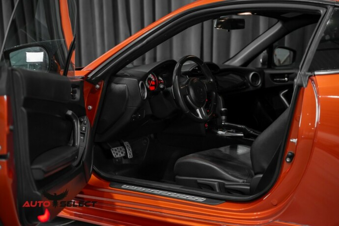 toyota-gt86-bensin-2013-big-19