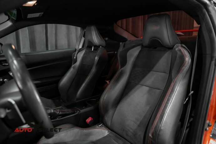 toyota-gt86-bensin-2013-big-21