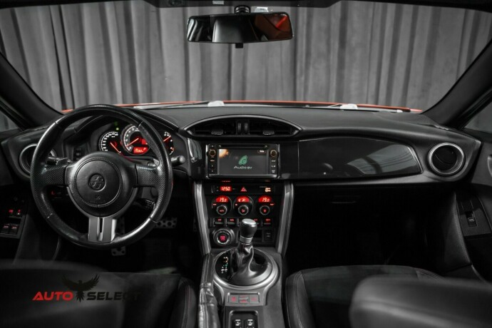 toyota-gt86-bensin-2013-big-28