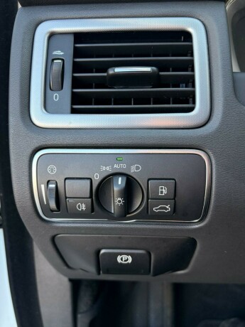 volvo-xc-70-diesel-2015-big-11