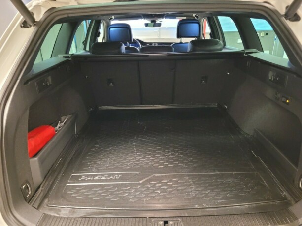 volkswagen-passat-plug-in-petrol-2017-big-20