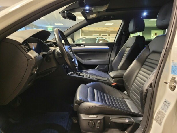 volkswagen-passat-plug-in-petrol-2017-big-23