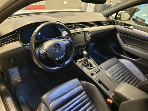 volkswagen-passat-plug-in-petrol-2017-big-25