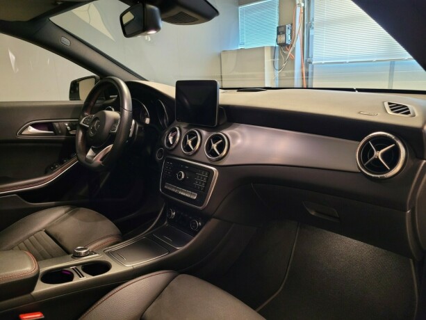 mercedes-benz-cla-bensin-2017-big-14