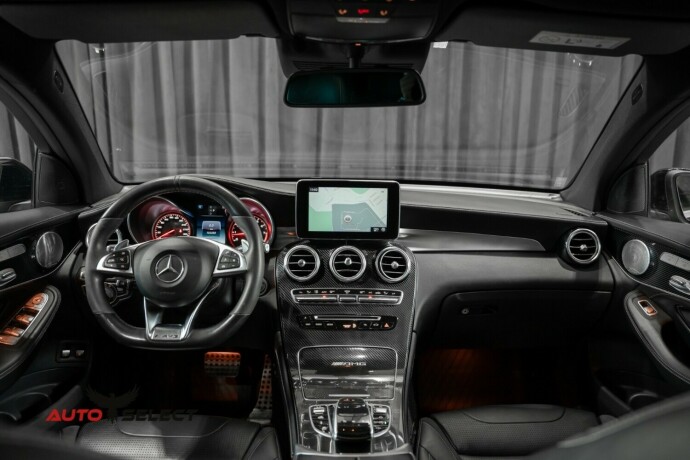 mercedes-benz-glc-bensin-2018-big-48