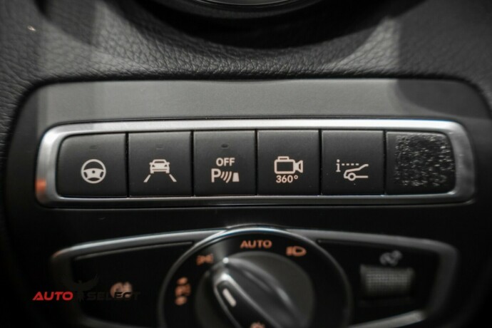 mercedes-benz-glc-bensin-2018-big-38