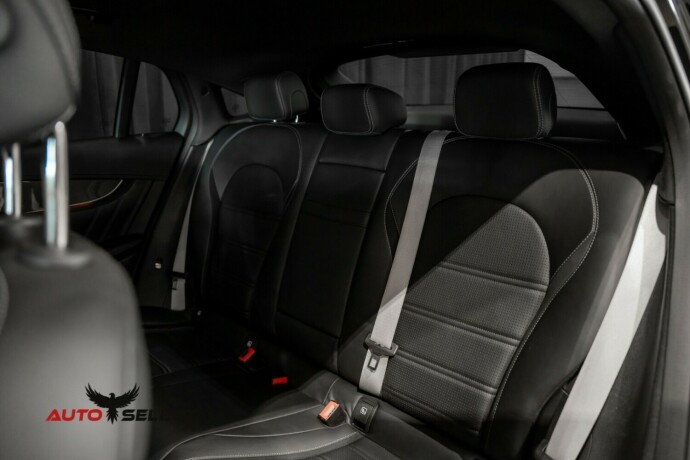 mercedes-benz-glc-bensin-2018-big-23