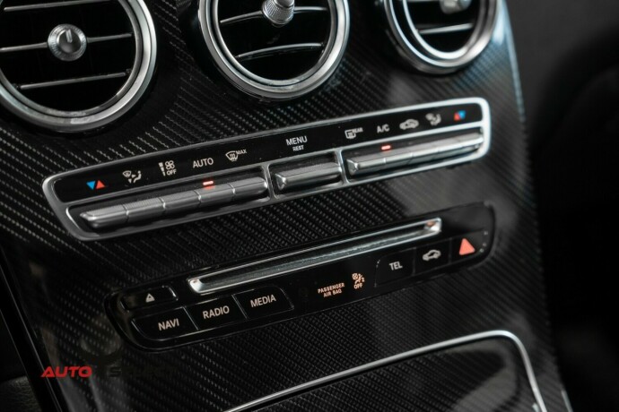 mercedes-benz-glc-bensin-2018-big-49