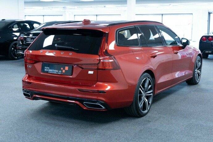volvo-v60-elektrisitetbensin-2021-big-2