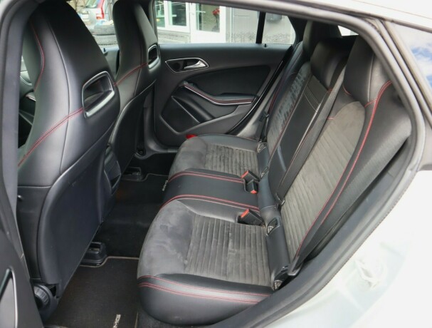 mercedes-benz-cla-bensin-2016-big-14