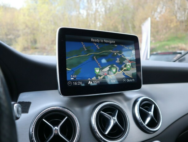 mercedes-benz-cla-bensin-2016-big-24