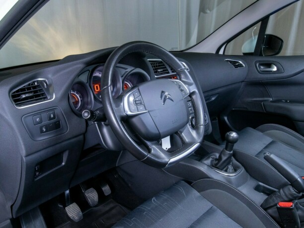 citroen-c4-diesel-2015-big-39