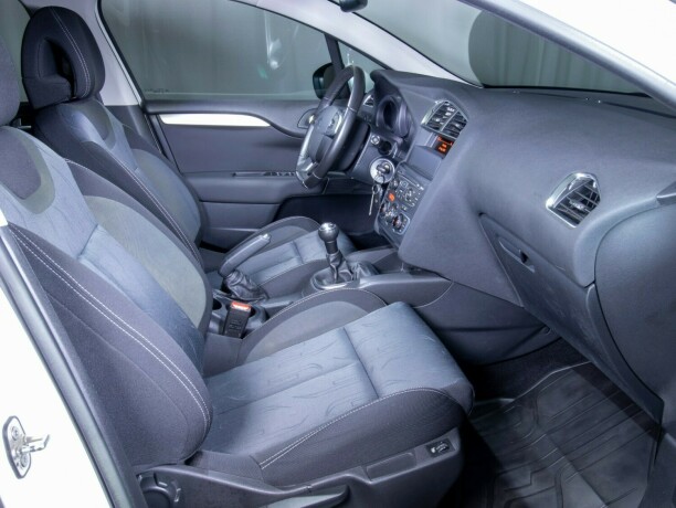 citroen-c4-diesel-2015-big-45