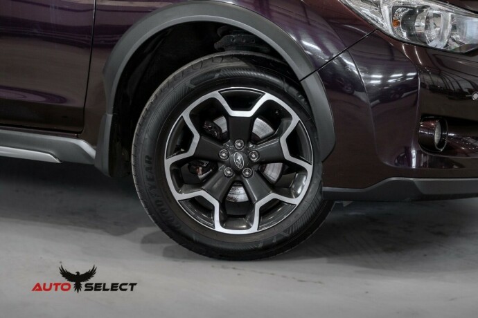 subaru-xv-bensin-2012-big-2