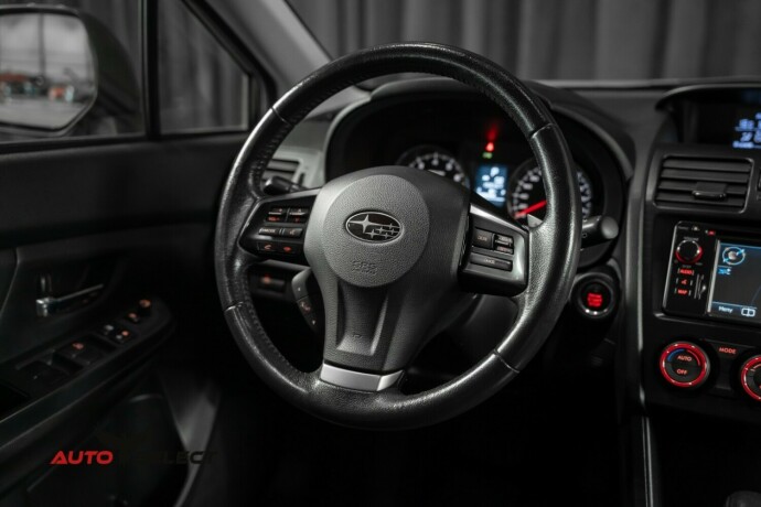 subaru-xv-bensin-2012-big-23