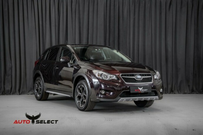 subaru-xv-bensin-2012-big-3