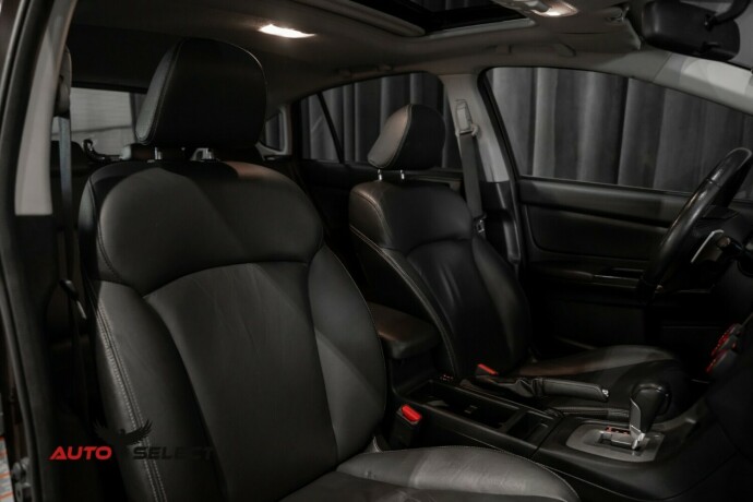 subaru-xv-bensin-2012-big-18