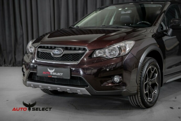 subaru-xv-bensin-2012-big-6