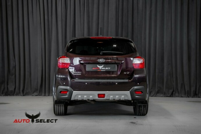 subaru-xv-bensin-2012-big-8