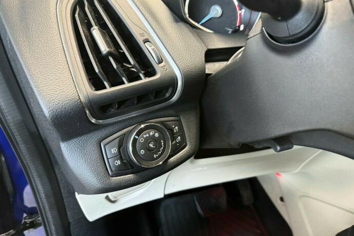 ford-b-max-bensin-2015-big-17