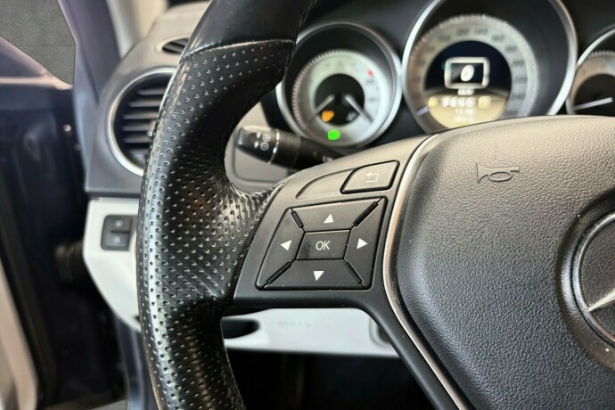 mercedes-benz-c-klasse-bensin-2012-big-15