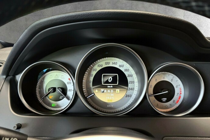 mercedes-benz-c-klasse-bensin-2012-big-11