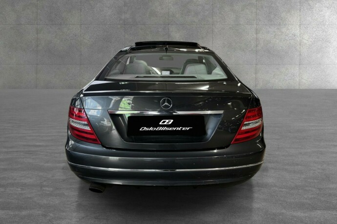 mercedes-benz-c-klasse-bensin-2012-big-24