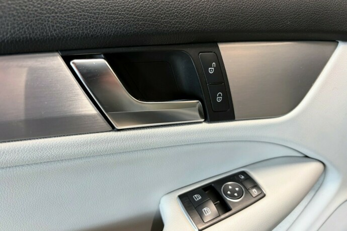mercedes-benz-c-klasse-bensin-2012-big-20