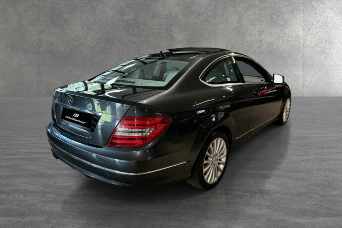 mercedes-benz-c-klasse-bensin-2012-big-25