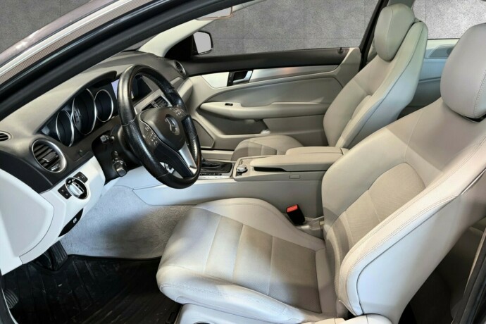 mercedes-benz-c-klasse-bensin-2012-big-1