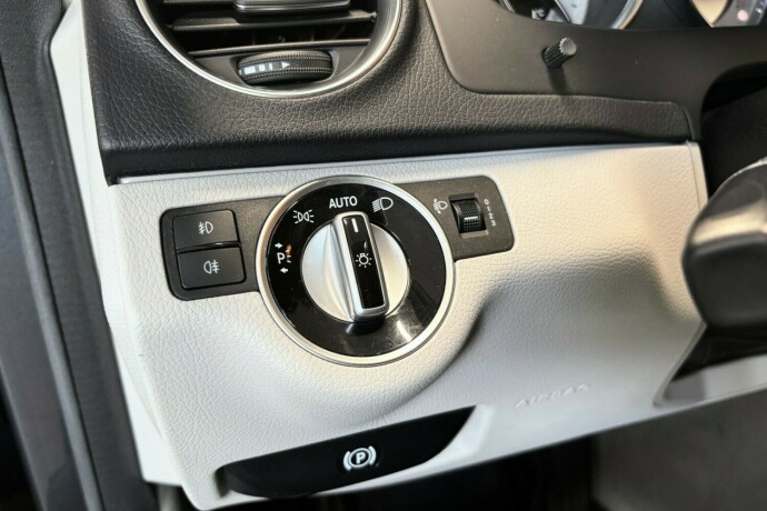 mercedes-benz-c-klasse-bensin-2012-big-17